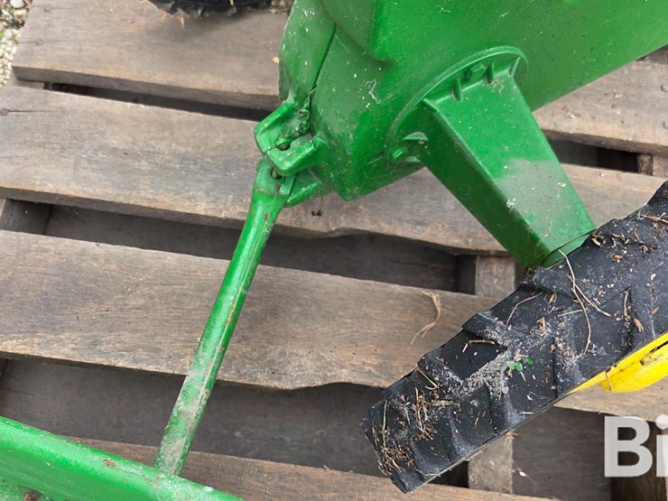 john-deere-pedal-tractor-image-17
