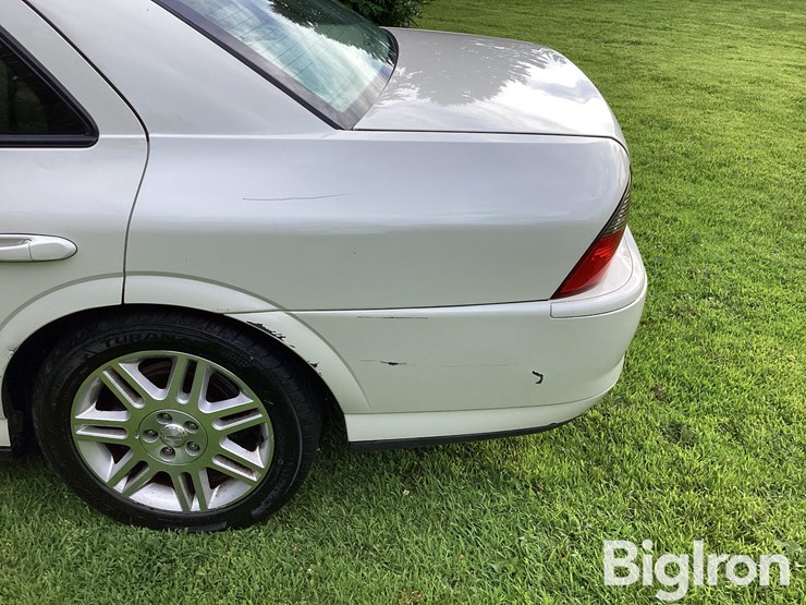 2005-lincoln-ls-4-door-sedan-image-14