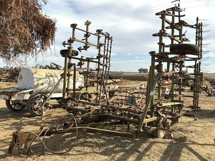 glencoe-32'-fold-up-field-cultivator-image-1