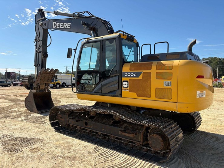 2022-john-deere-200g-excavator-(2,224-hours)-image-2