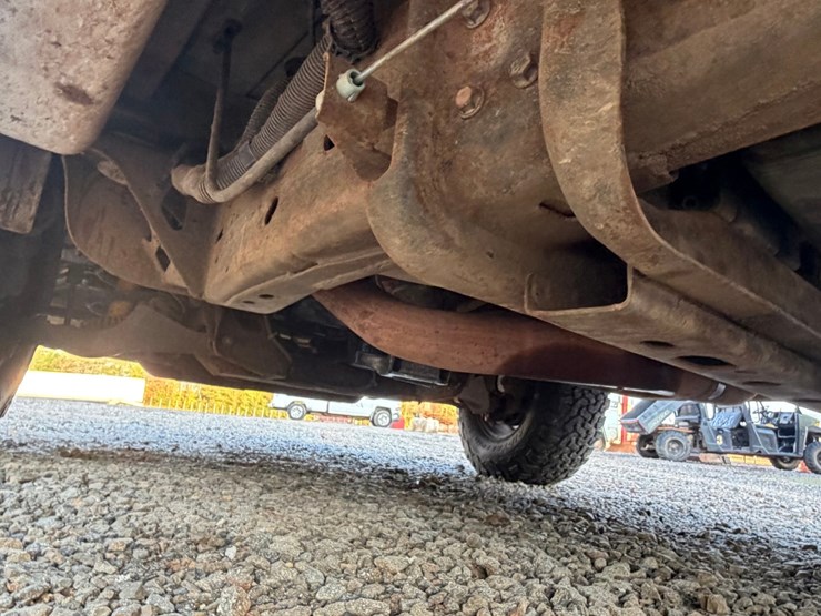 #4554-•-2015-chevrolet-express-work-van-image-13