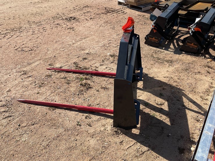 #4098-•-landhonor-bale-spear-frame-attachment-image-5
