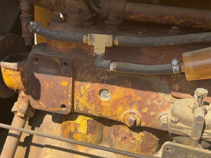 caterpillar-10-image-26