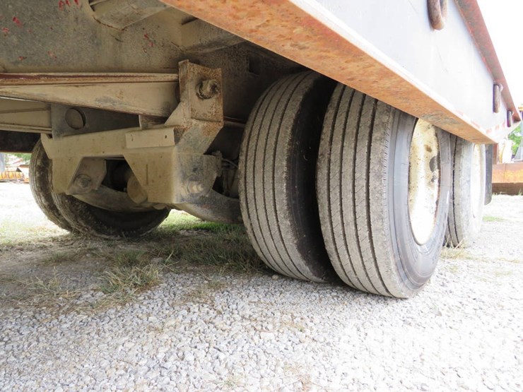 1995-landoll-8'6"w-x-48'oal-t/a-traveling-axle/hyd-tilt-trailer-image-12