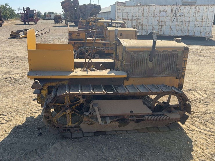 caterpillar-10-image-6