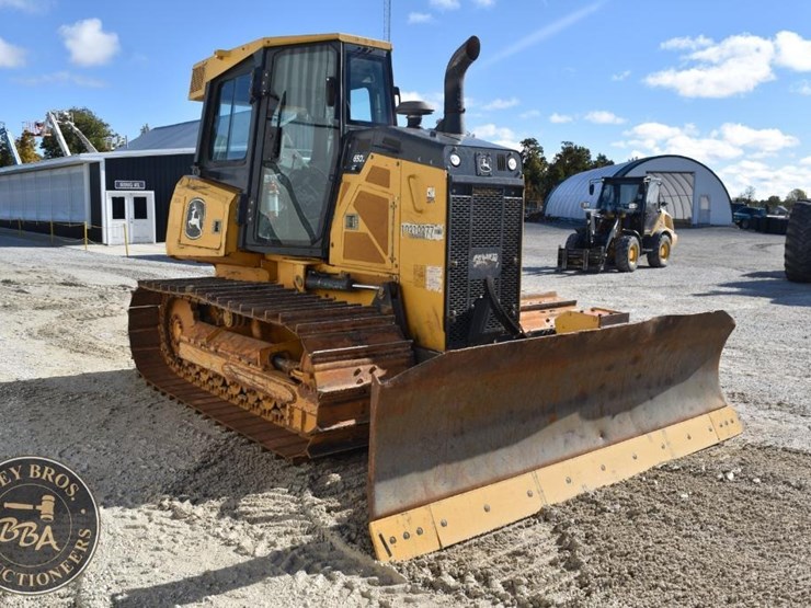 2021-deere-650k-image-9