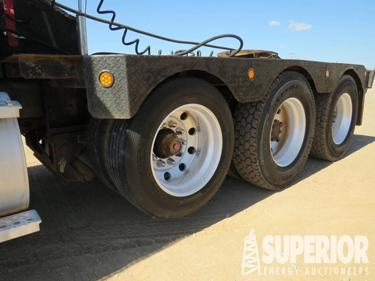 2008-kenworth-w900-t/a-winch-tractor-w/pusher-axle-&-day-cab-image-6