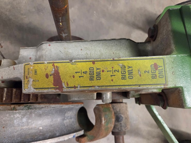 #92-•-greenlee-1818-pipe-bender-image-2