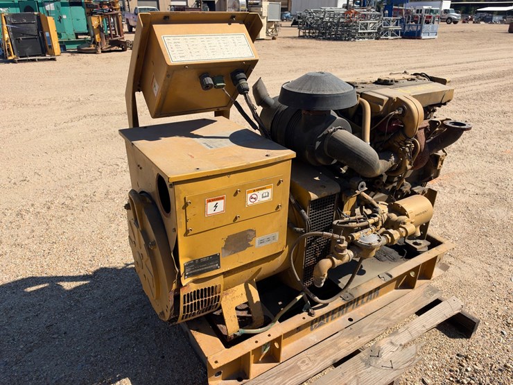 #46908-•-2003-caterpillar-3054t-image-4