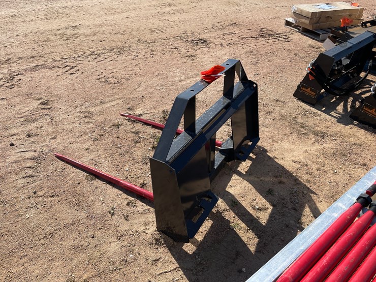 #4101-•-landhonor-skid-steer-bale-spear-attachment-image-4