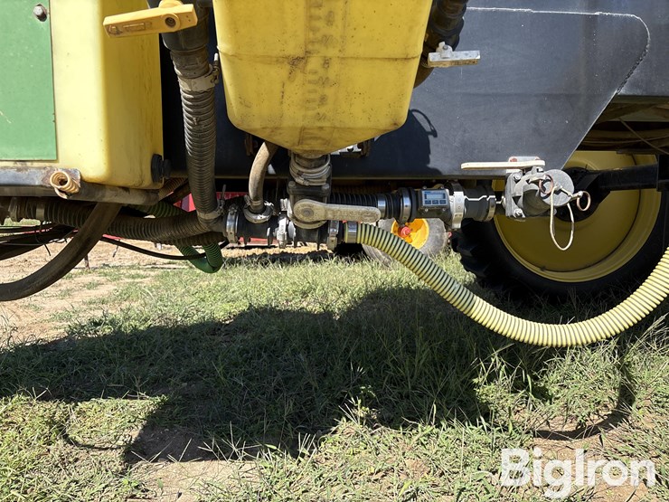 jesse-1000-gal-pull-type-sprayer-image-10