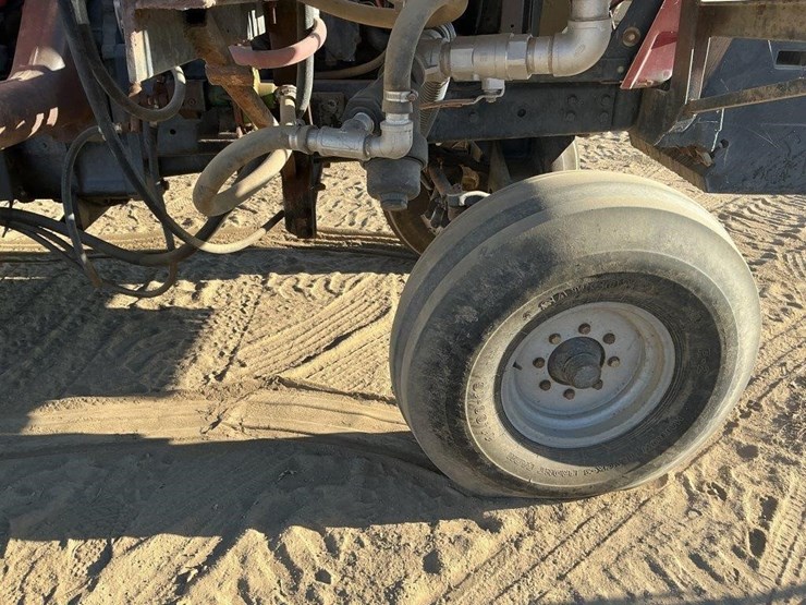 case-ih-7220-tractor-image-18