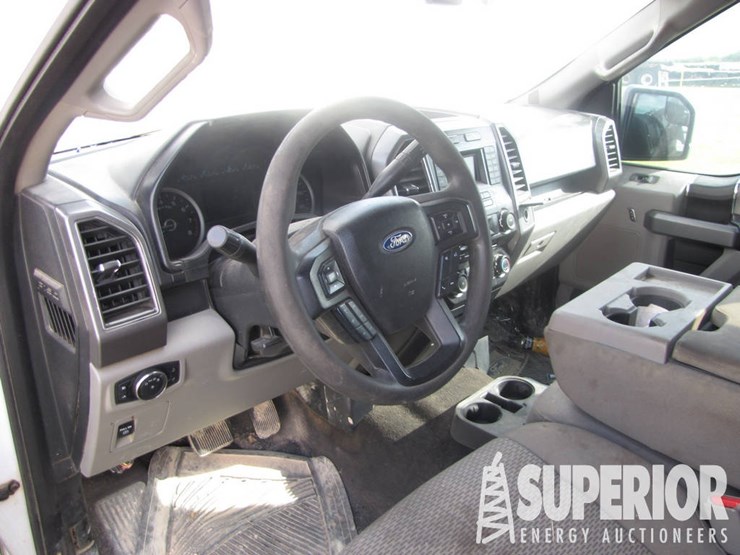 2018-ford-f-150-xlt-crew-cab-pickup-image-5