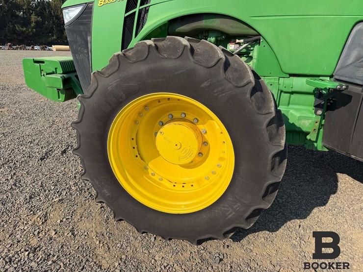 2011-john-deere-8335r-tractor-image-22