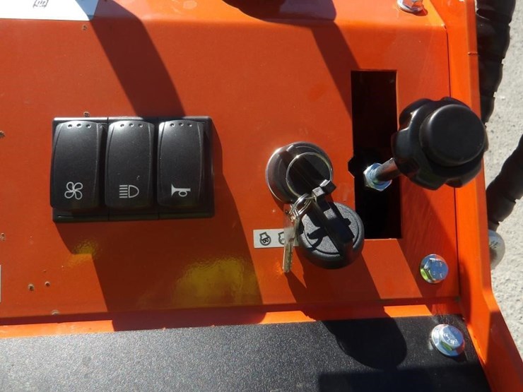 2026-sdlool-sl36c-skid-steer-loader-image-14