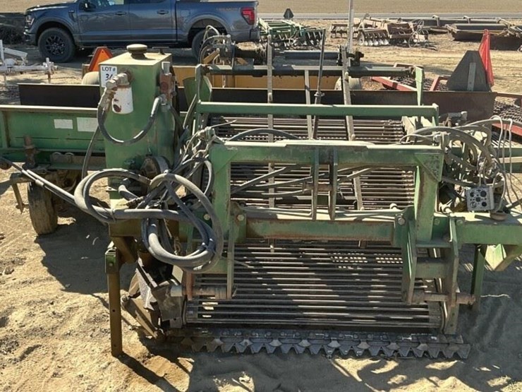 pickett-t-660-5'-3-pt-hyd.-vine-diverter-image-1