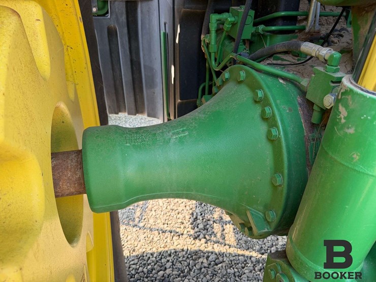 2011-john-deere-8335r-tractor-image-44
