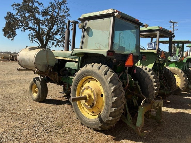 john-deere-4640-tractor,-powershift-image-5