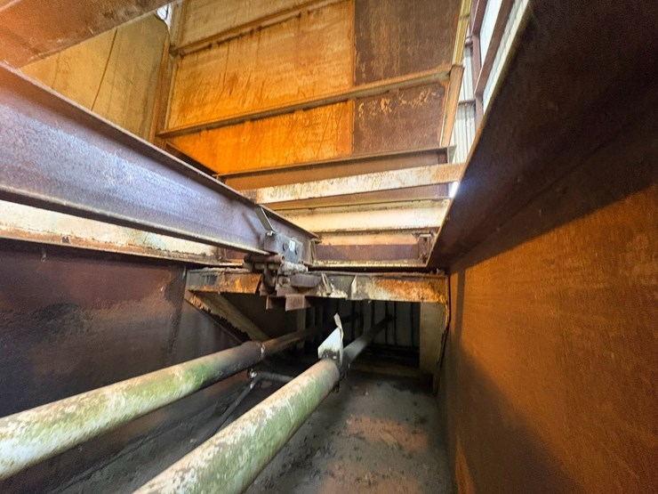 #42224-•-trash-compactor-image-15