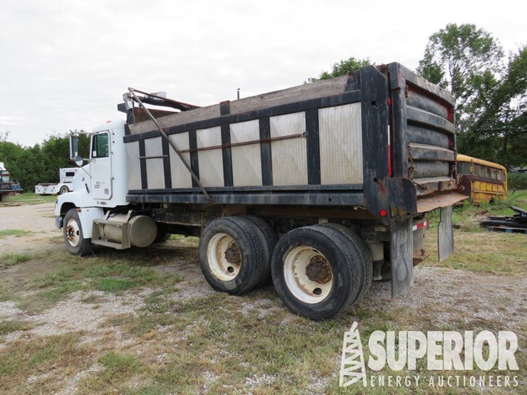 1998-freightliner-fld-conventional-16-cu-yd-t/a-dump-truck-image-3