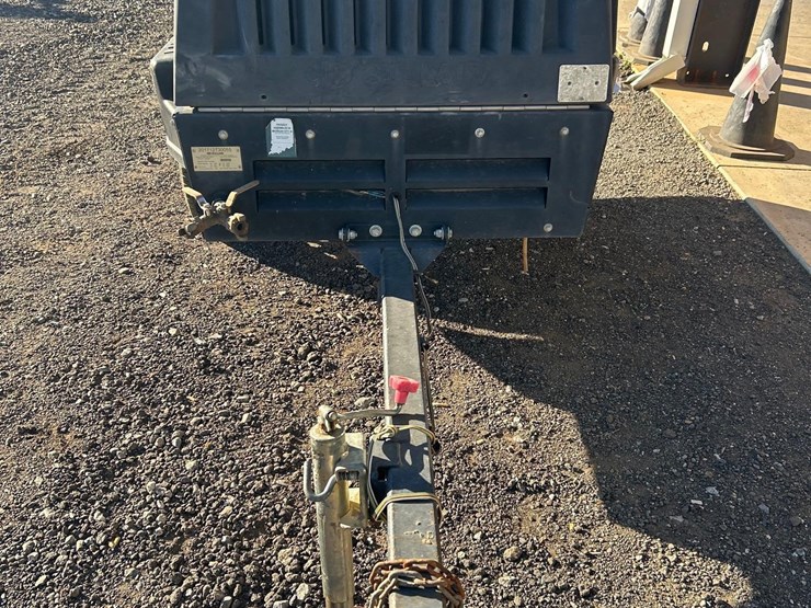 sullair-185-s/a-portable-air-compressor-image-5