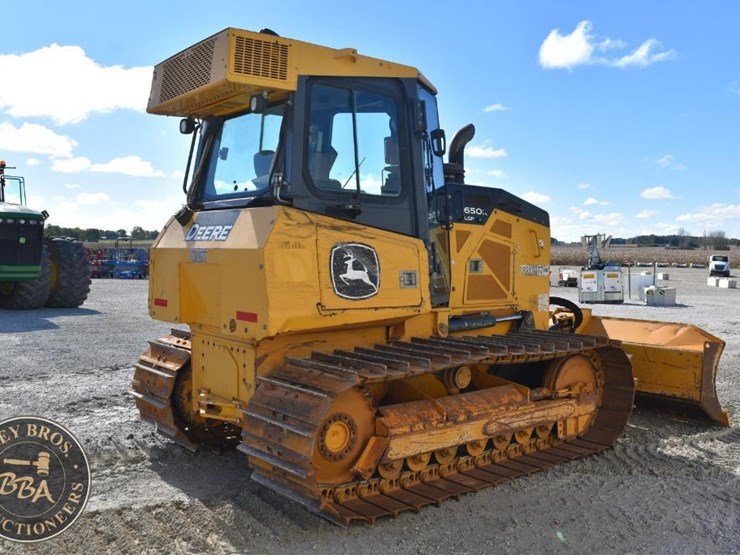 2021-deere-650k-image-7