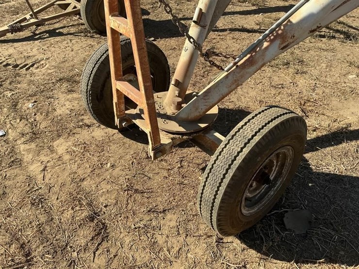custom-32'-implement-carrier-image-9