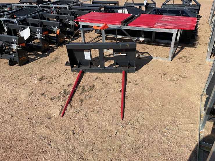 #4114-•-landhonor-skid-steer-bale-spear-attachment-image-1