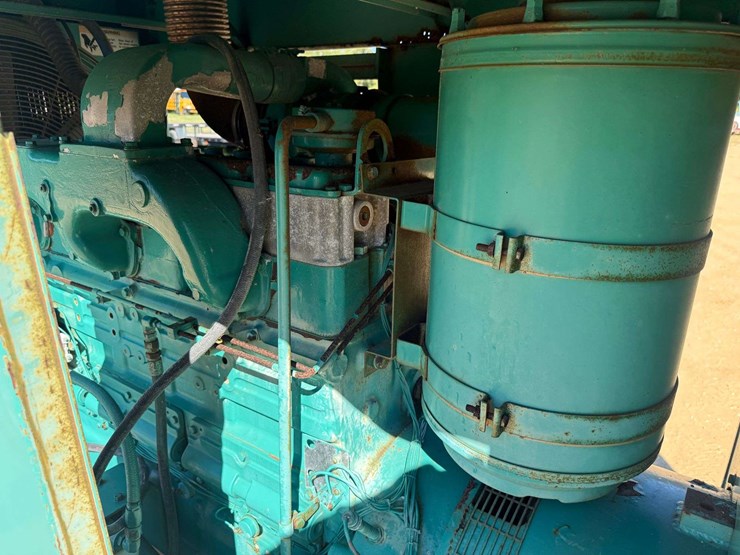 cummins-/-onan-250-kw-commercial-diesel-generator-(242-actual-hours)-image-15