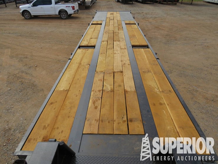 2013-overbilt-8'6"w-x-54'oal-3-axle-narrow-neck-oilfield-lowboy-trailer-image-6