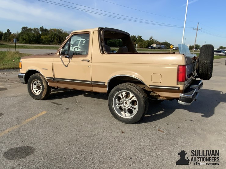 1989-ford-xlt-bronco-4x4-suv-image-7