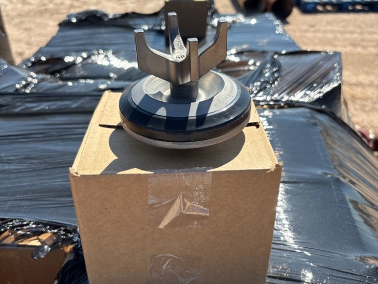 pallet-of-approx.-(200)-4”-unused-valves-for-frac-pumps-image-1