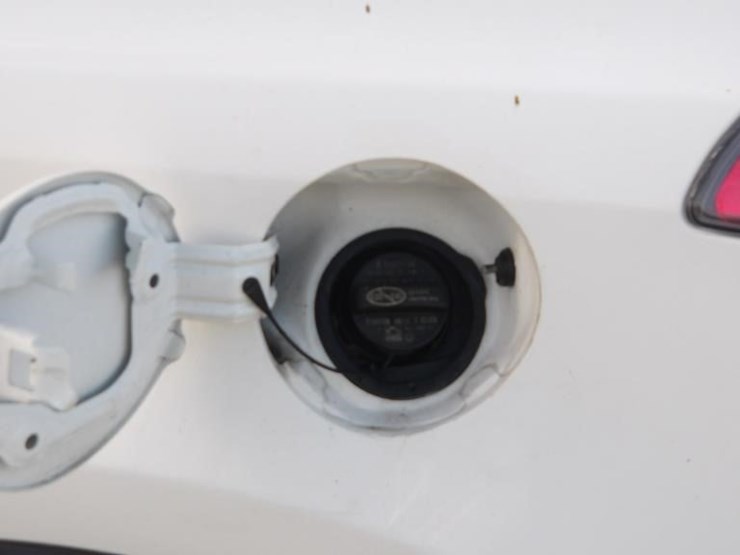 2016-toyota-rav4-xle-image-6