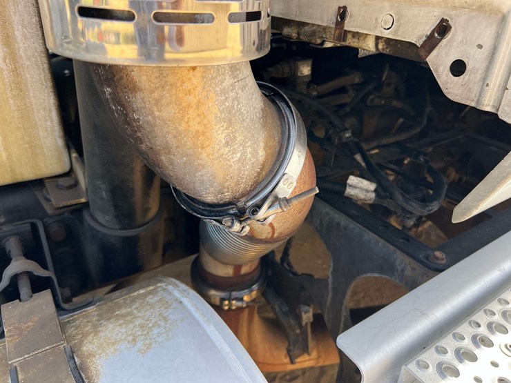 2016-international-prostar+-122-tandem-axle-day-cab-truck-tractor-–-cummins-isx15-diesel-(530,432-mi-image-46