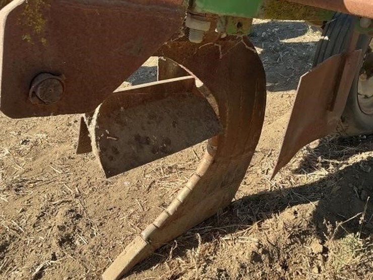 custom-3-pt-3-row-60"-bed-ripper-image-10
