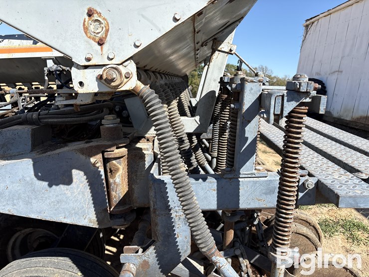 crustbuster-3400-45x8-drill-image-19