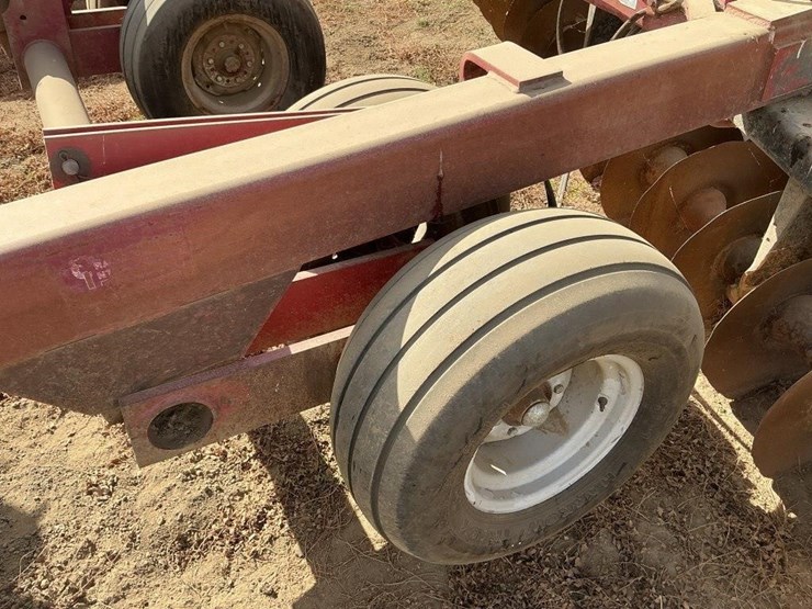 case-ih-770-23'-fold-up-wheel-disc-image-22