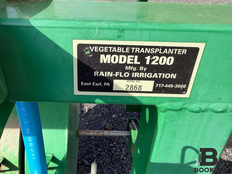 rain-flo-model-1200-2-row-vegetable-transplanter-image-4