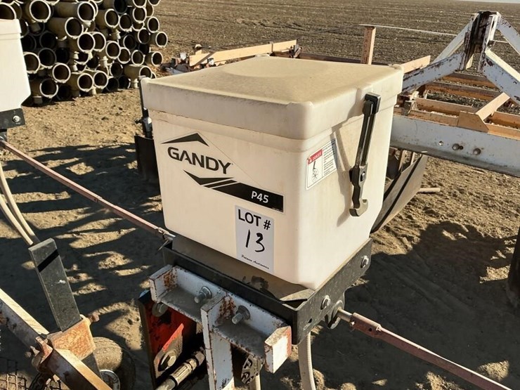 gandy-p45-3-pt-3-row-60"-hyd.-baiter-bar-image-9