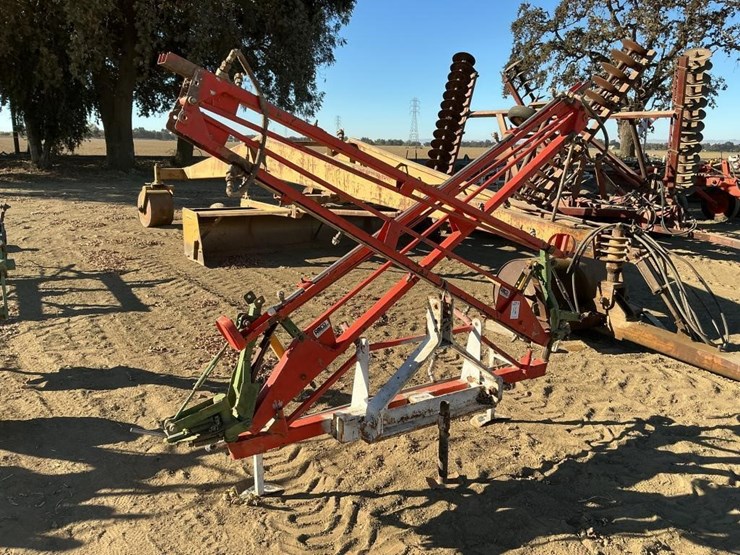 rmco-40'-3-pt-x-fold-spray-boom-attachment-image-2