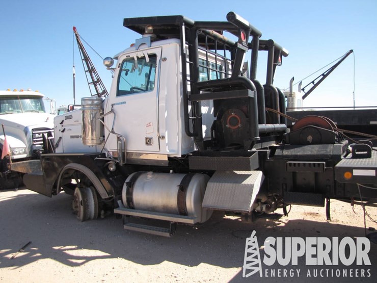 2006-western-star-t/a-winch-bed-truck-image-9