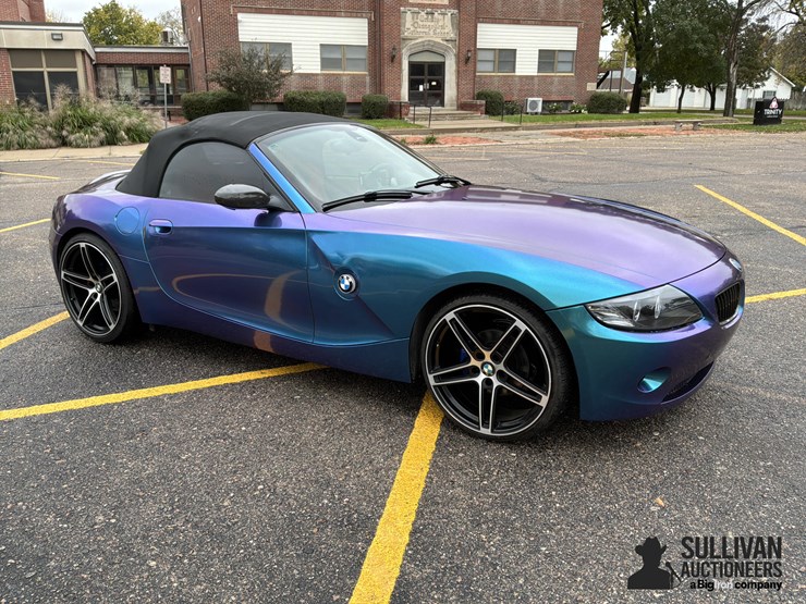 2004-bmw-z4-2.5i-2-door-convertible-roadster-image-3