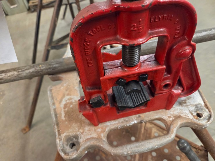 #46-•-rigid-pipe-vice-image-2