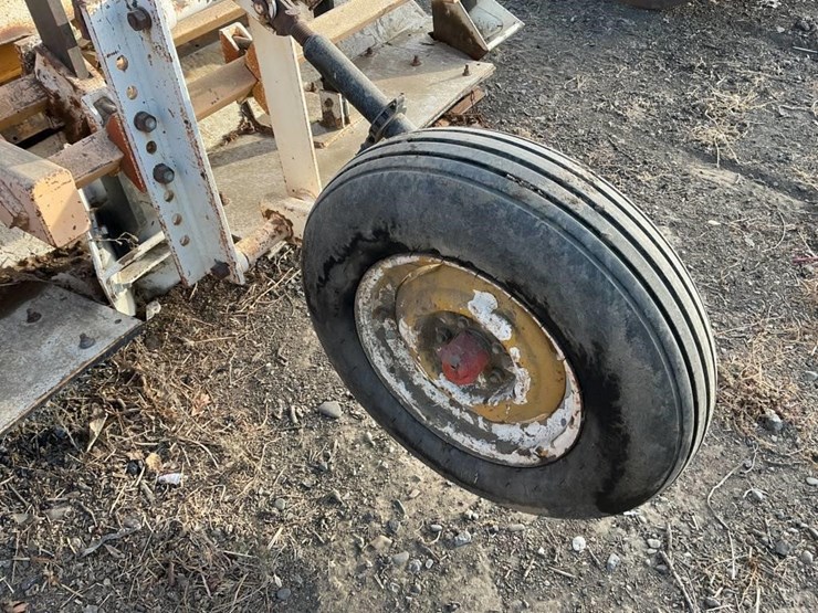 johnson-3-pt-3-row-60"-pto-mulcher-image-12
