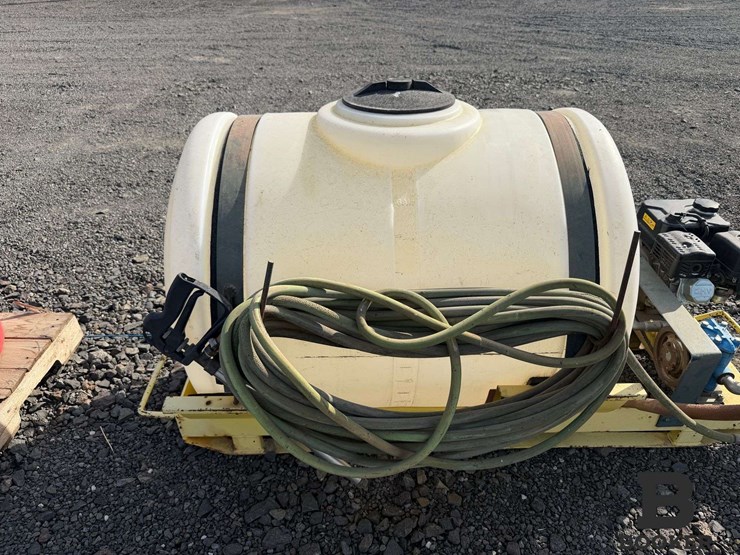 110-gallon-skid-sprayer-image-4