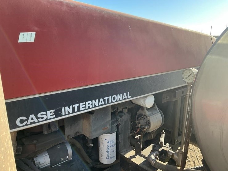 case-ih-7220-tractor-image-13