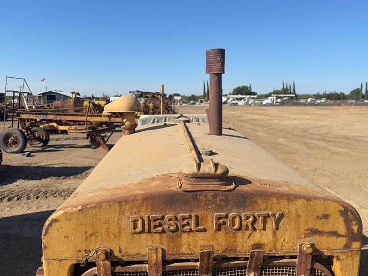 caterpillar-forty-diesel-image-10