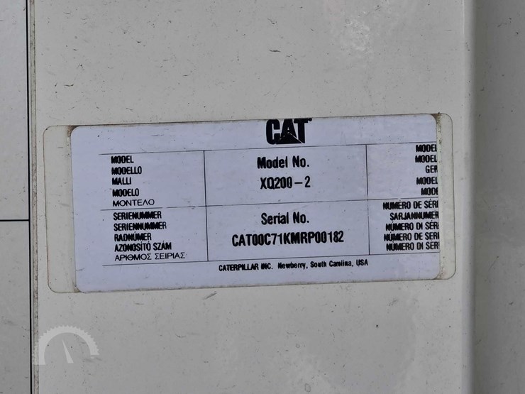2013-caterpillar-xq200-2-image-26
