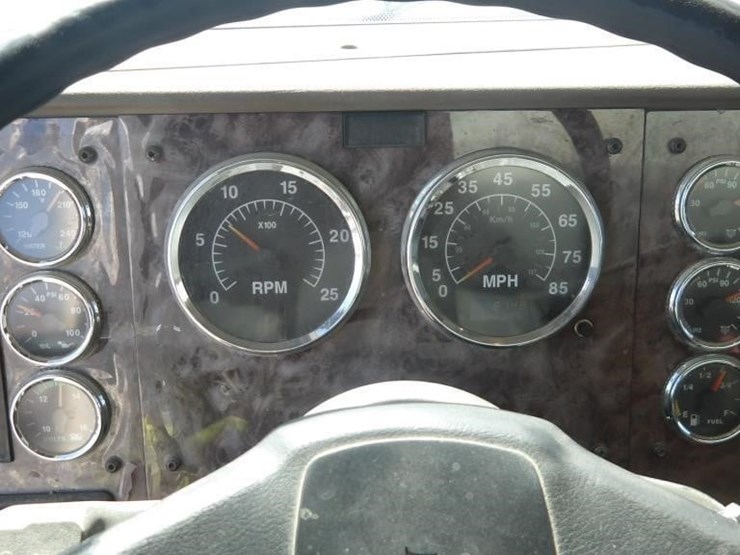 2006-international-5600i-water-truck-image-30