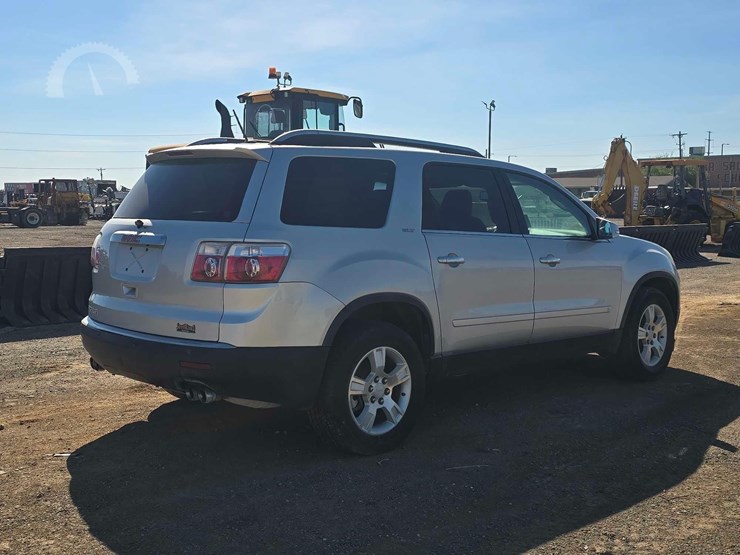 2009-gmc-acadia-image-3